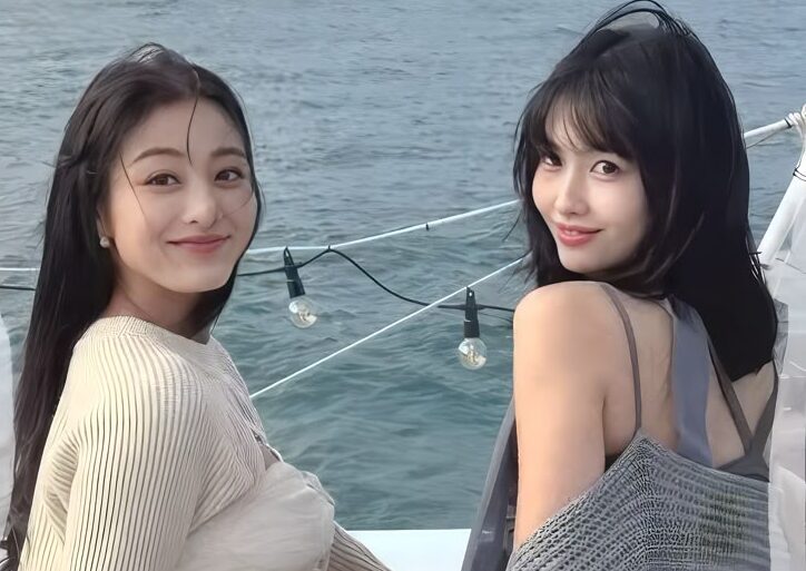 TWICE MoHyo Momo Jihyo